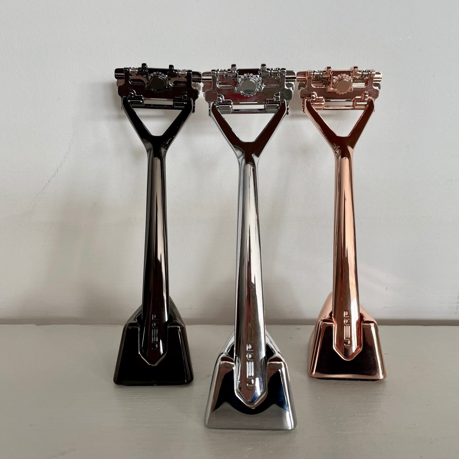Leaf Razor - Pivoting Head Safety Razor