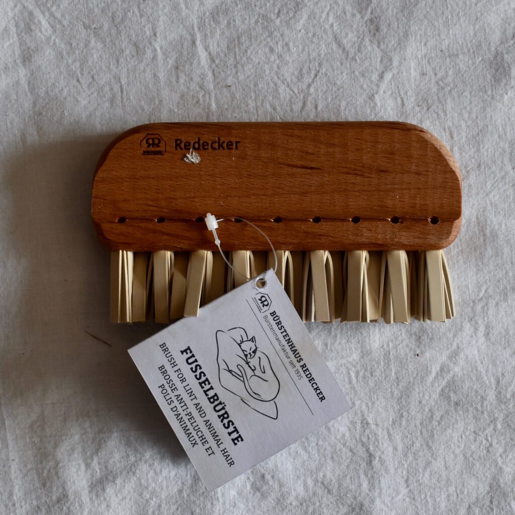Redecker Lint Brush