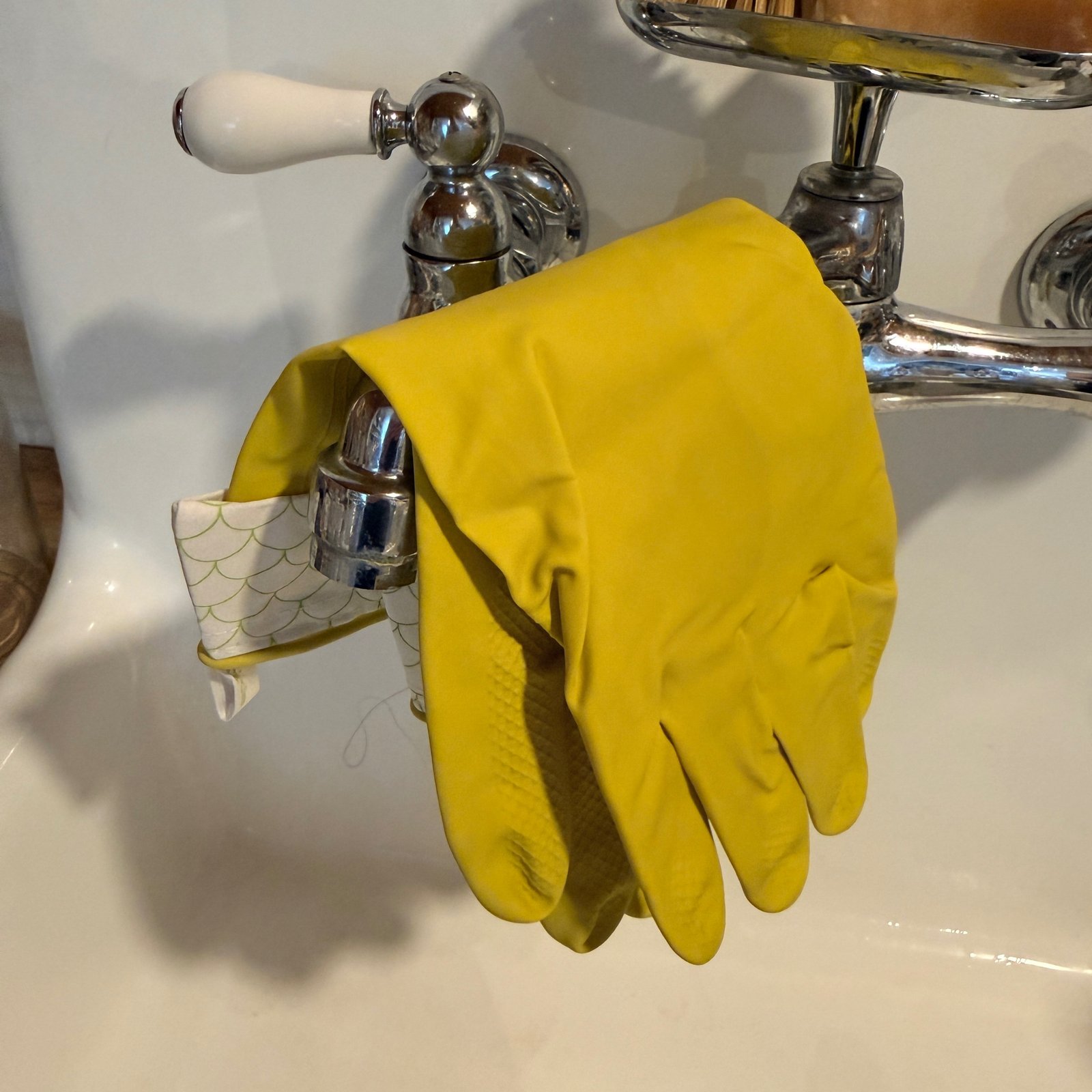 Natural Latex Dish Washing Gloves (Soft Lined Cuffed) (kitchen gloves, not rubber gloves)