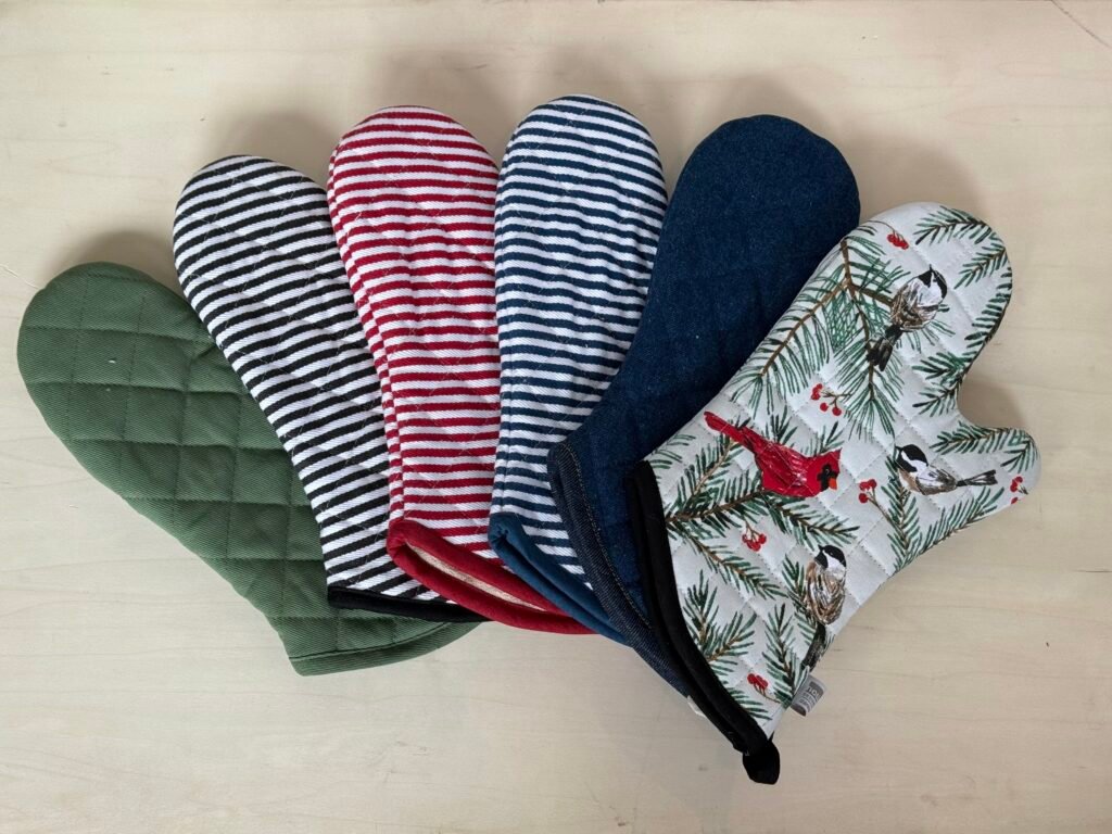 Oven Mitts & Potholders (Pot Holders)