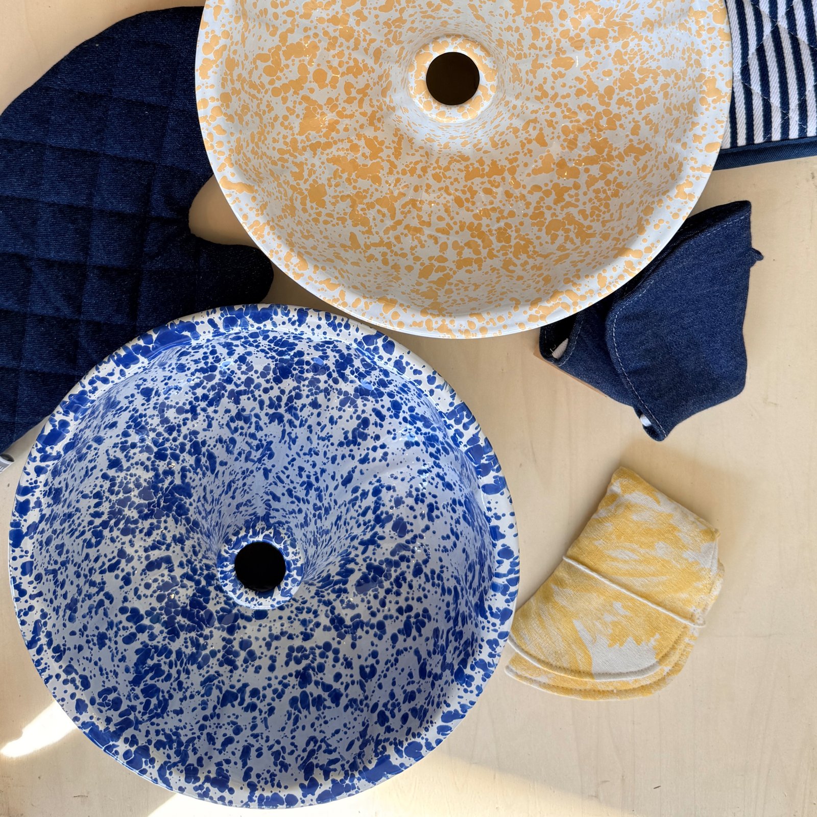 Crow Canyon Bundt Pan - enamelware