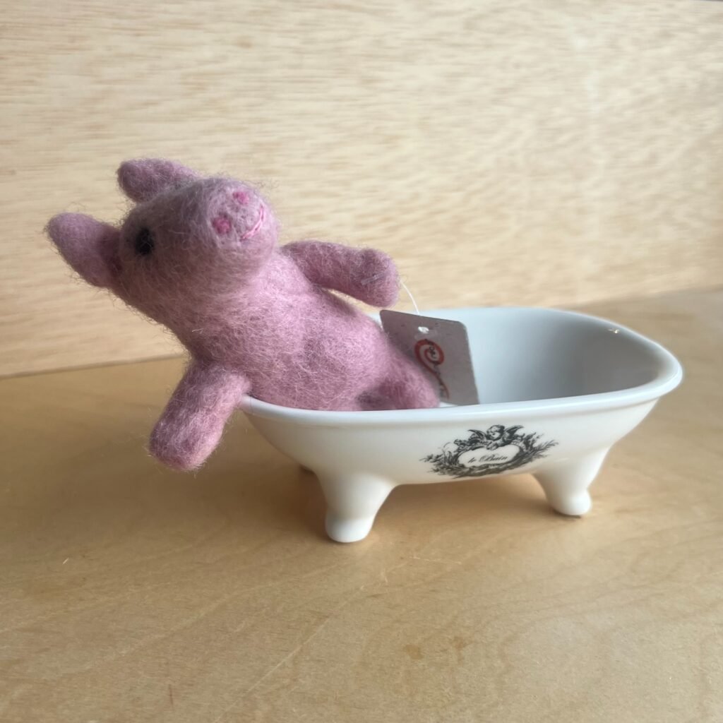 Ceramic, Diatomite, and Porcelain Soap Dishes